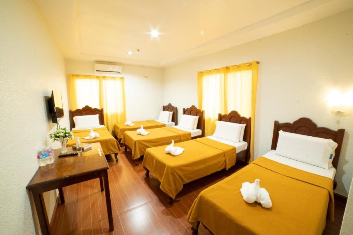 Hotel Casanas Suites