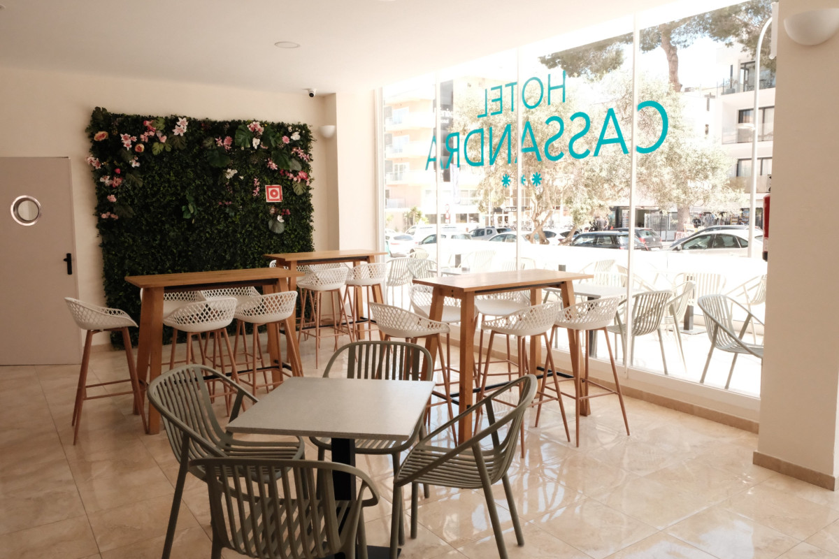 Cassandra Hotel
