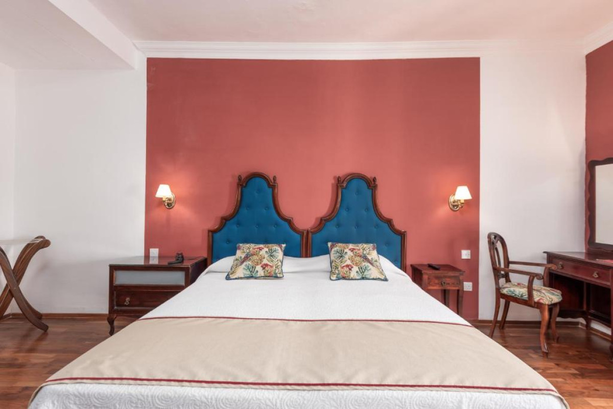 Castille Hotel