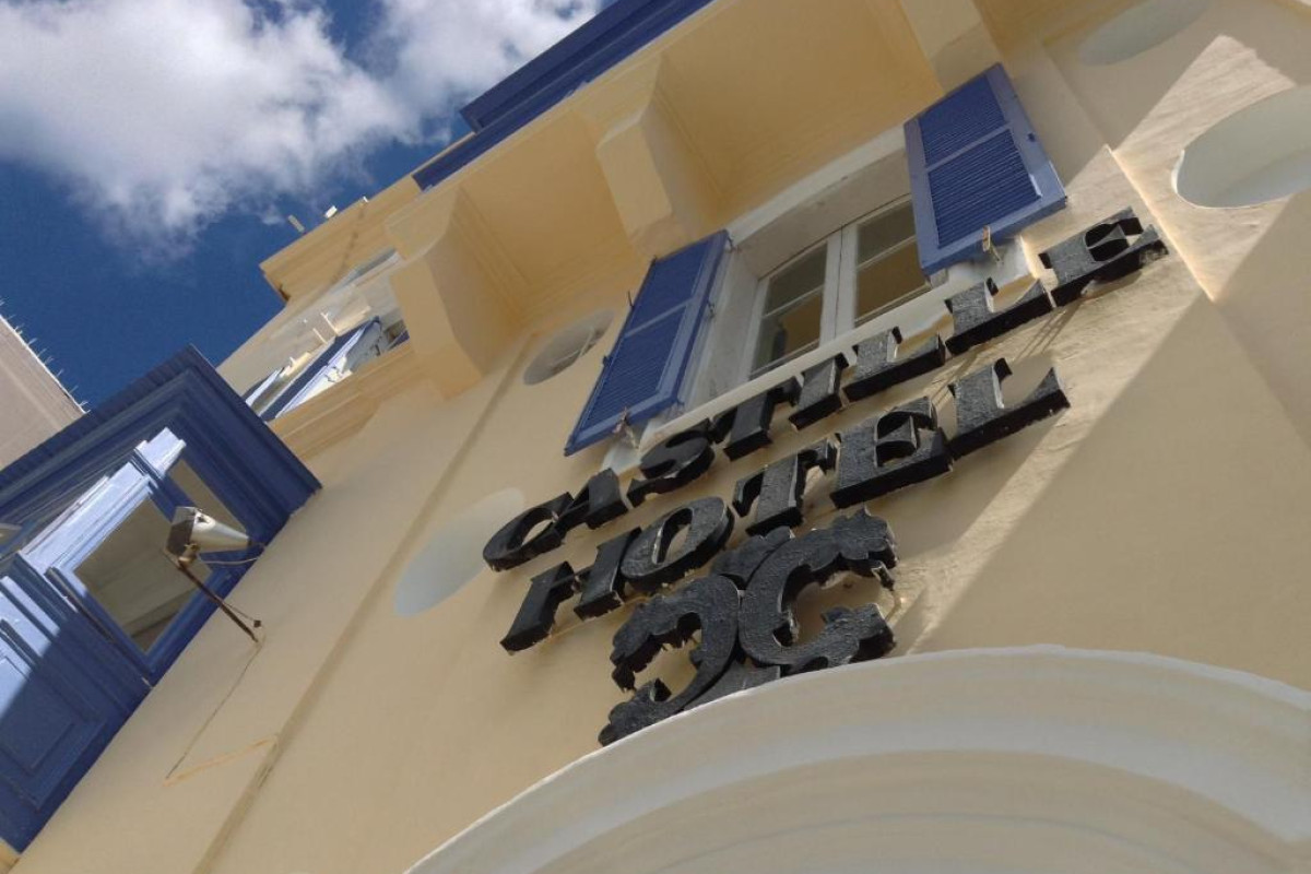 Castille Hotel