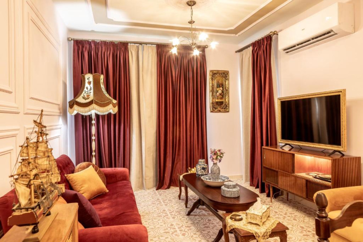 CASTLE HOLIDAY APARTMENTS