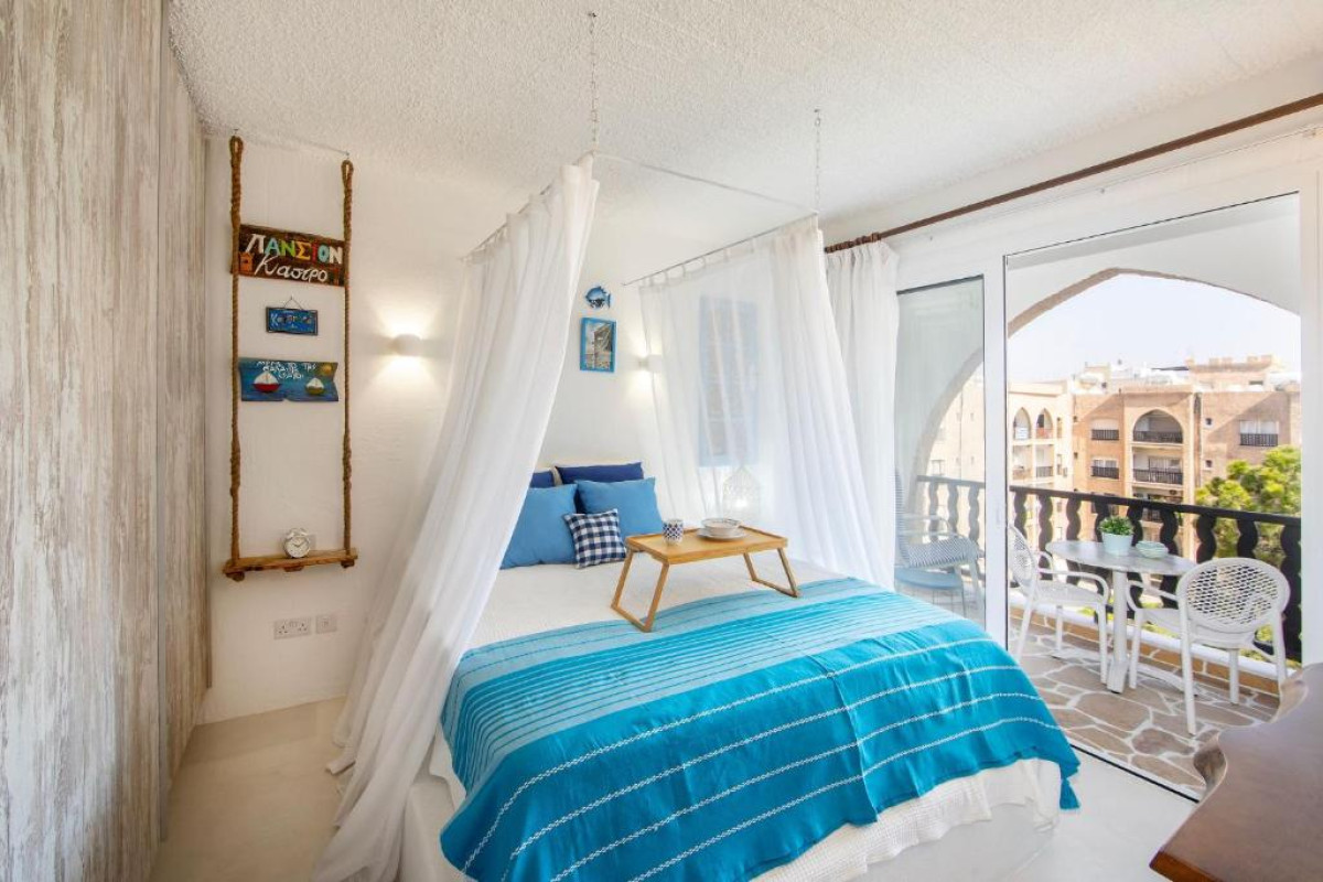 CASTLE HOLIDAY APARTMENTS