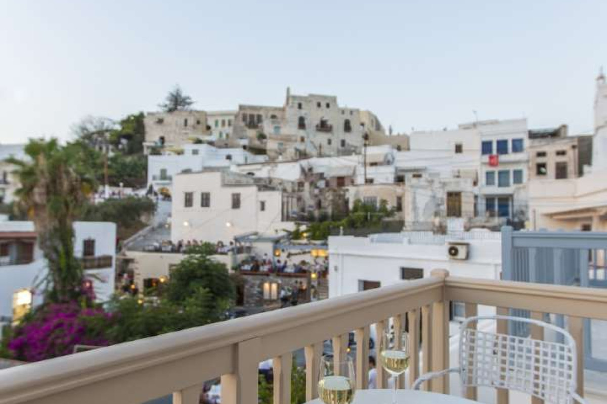 Castle Mansions Naxos