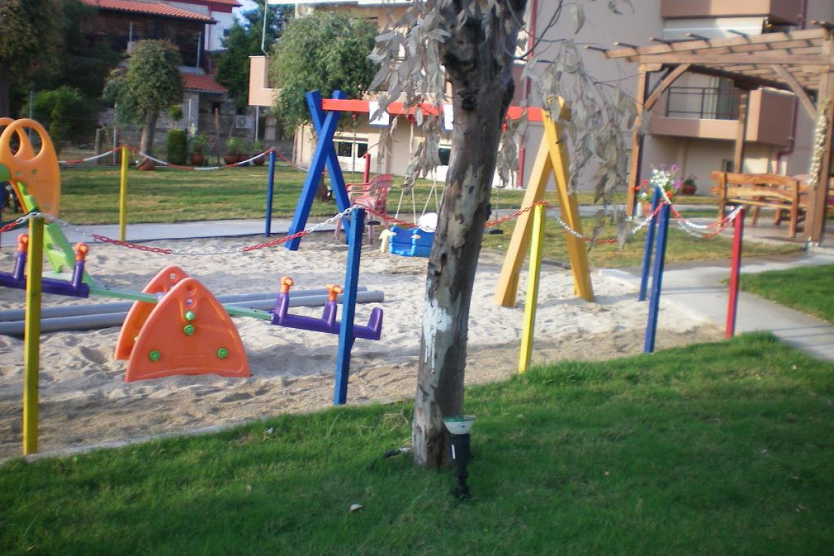 Castro De Luxe