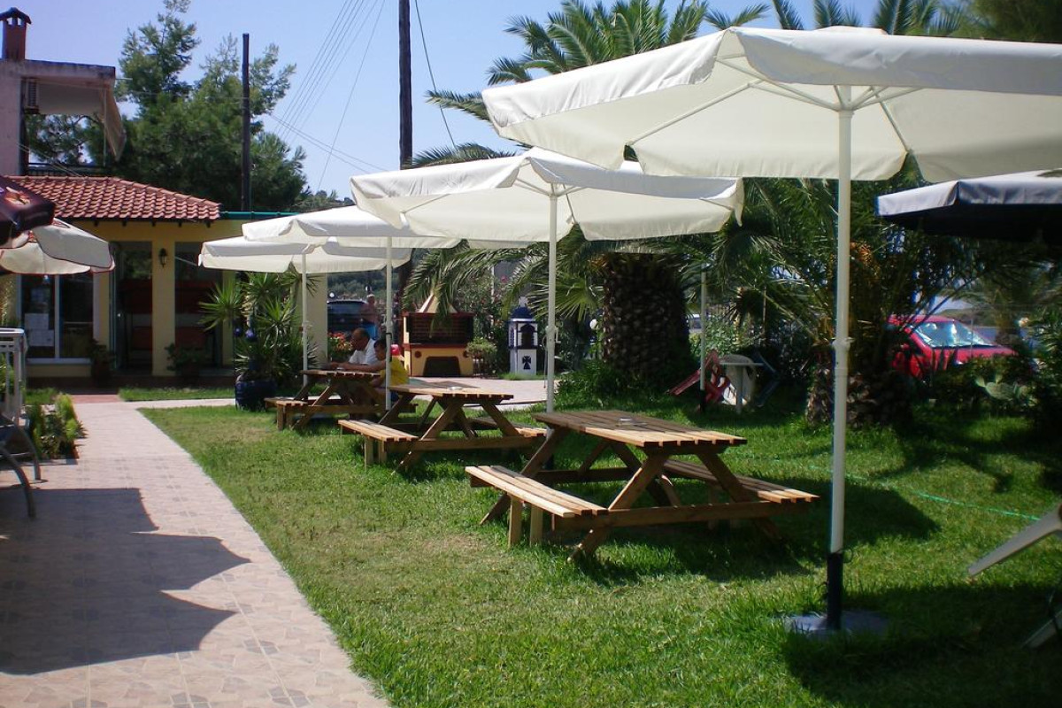 Castro De Luxe