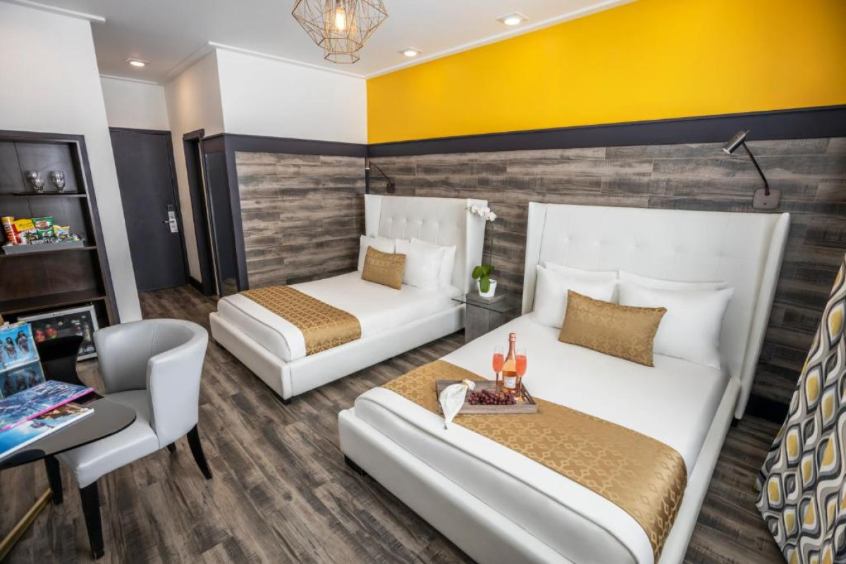 Catalina Hotel & Beach Club