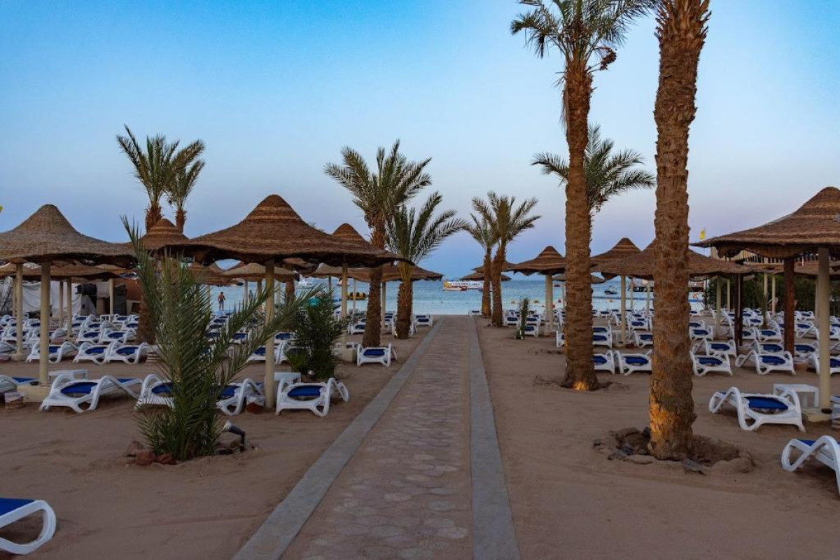CATARACT LAYALINA_