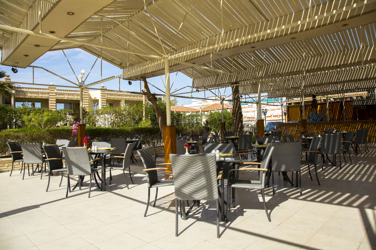 CATARACT RESORT_