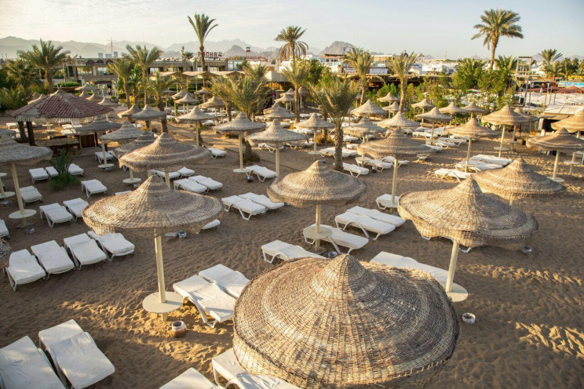 CATARACT RESORT_