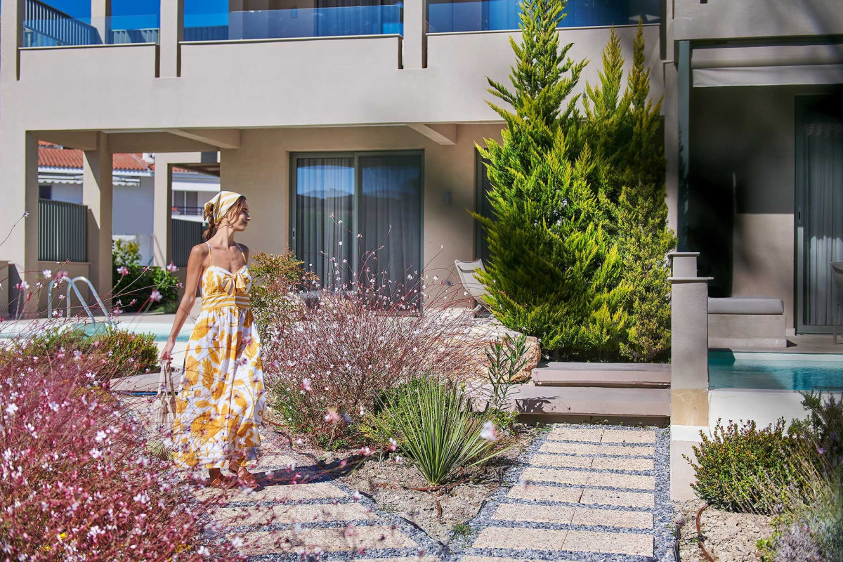 Cavo Delea Villas & Suites