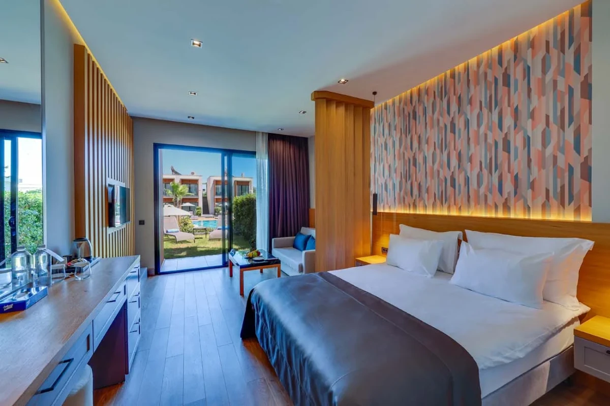 CELESTE BELLA LUXURY