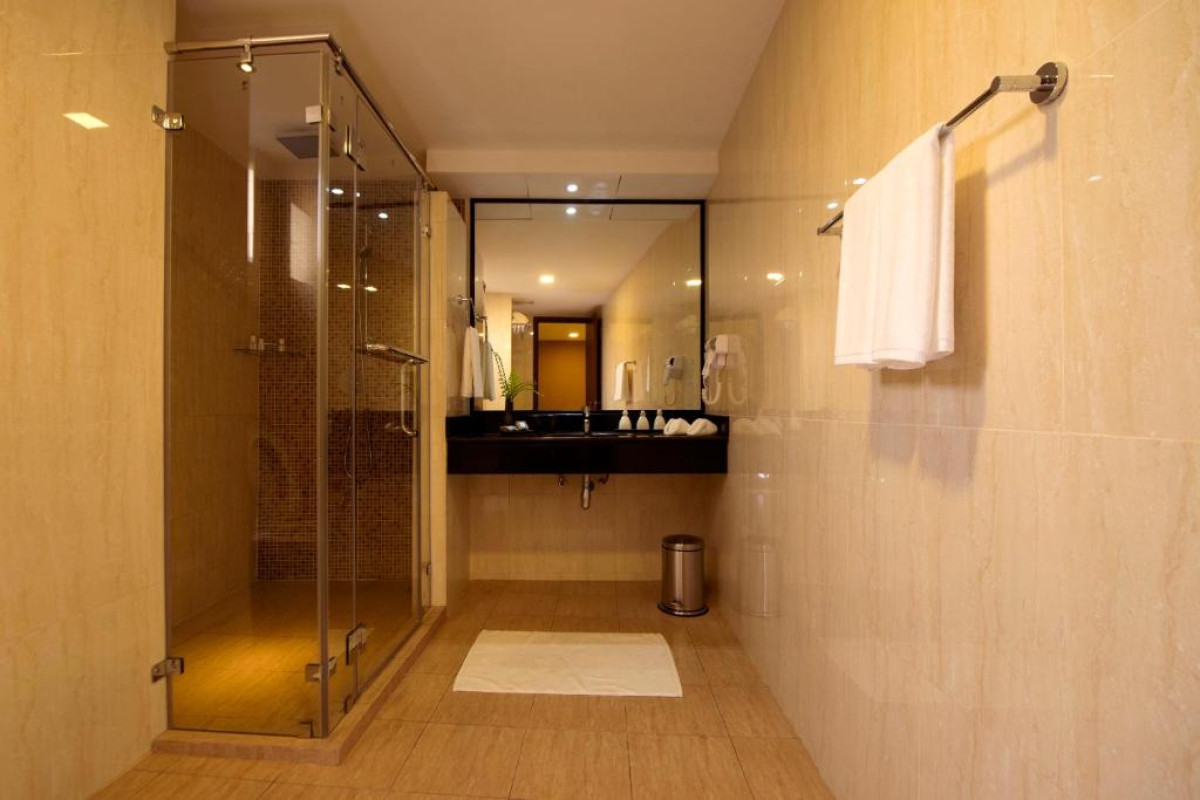 Hotel Champa Central