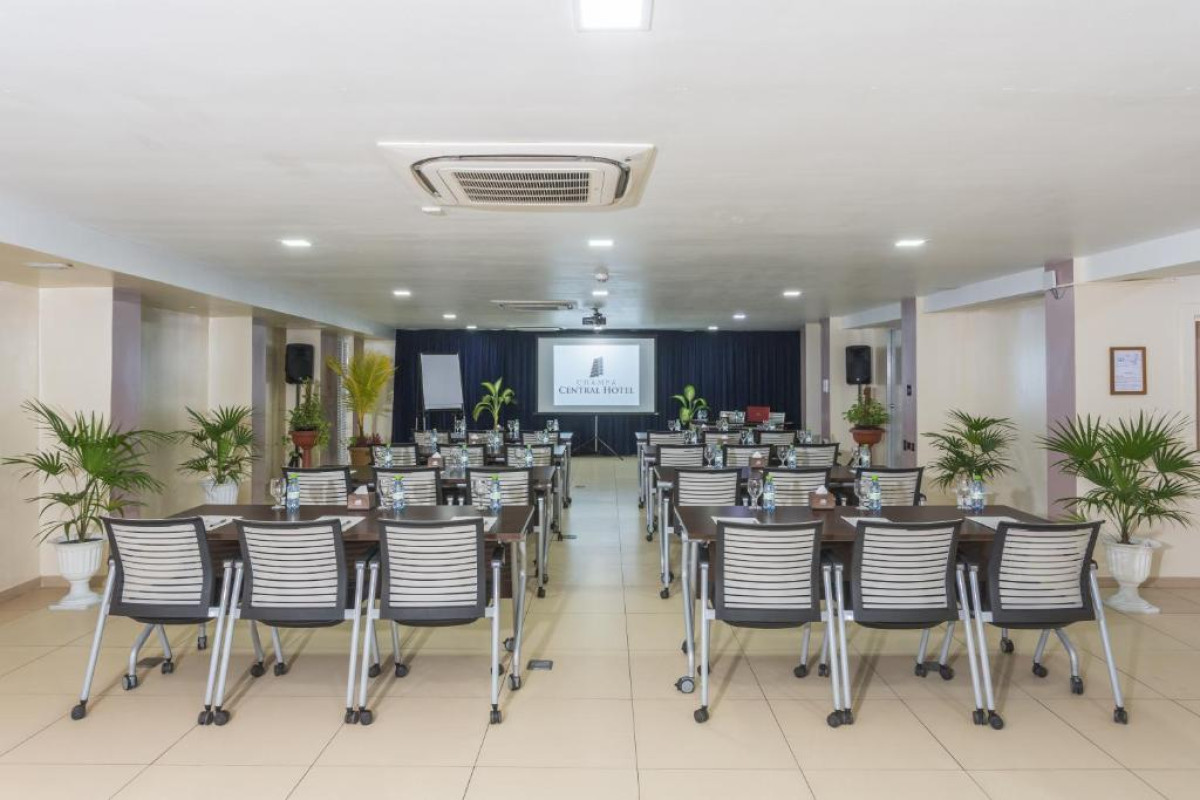 Hotel Champa Central
