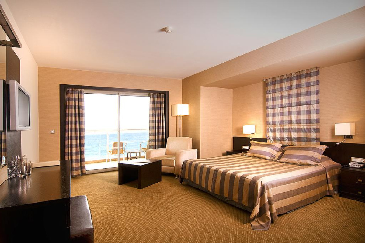 CHARISMA DELUXE HOTEL
