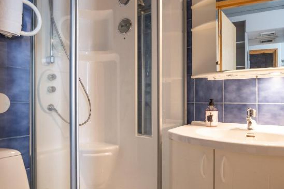 Charter Laponia - Hotel Karhu