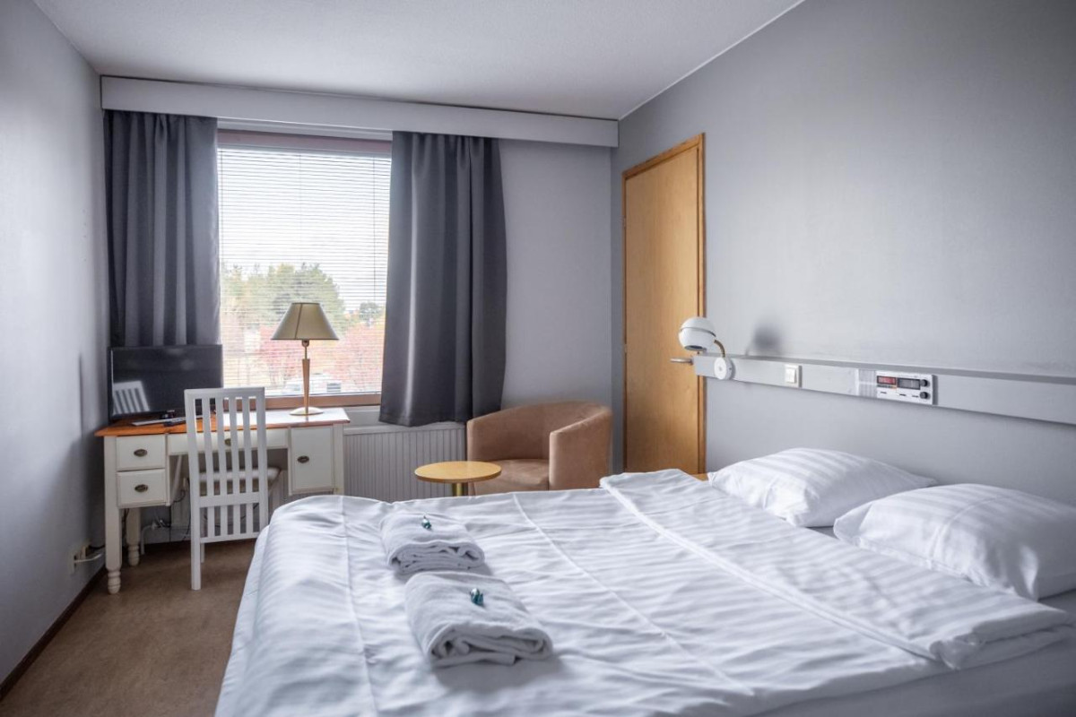 Charter Laponia - Hotel Karhu