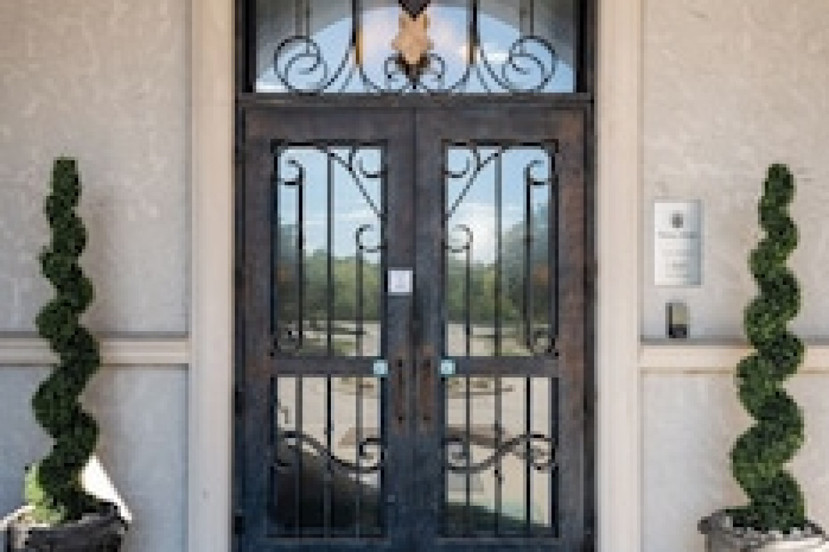 CHATEAU AVALON
