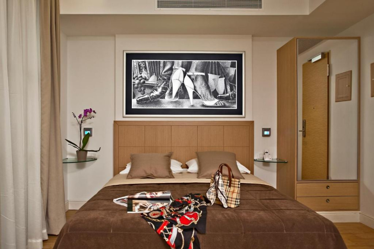 Chic Hotel