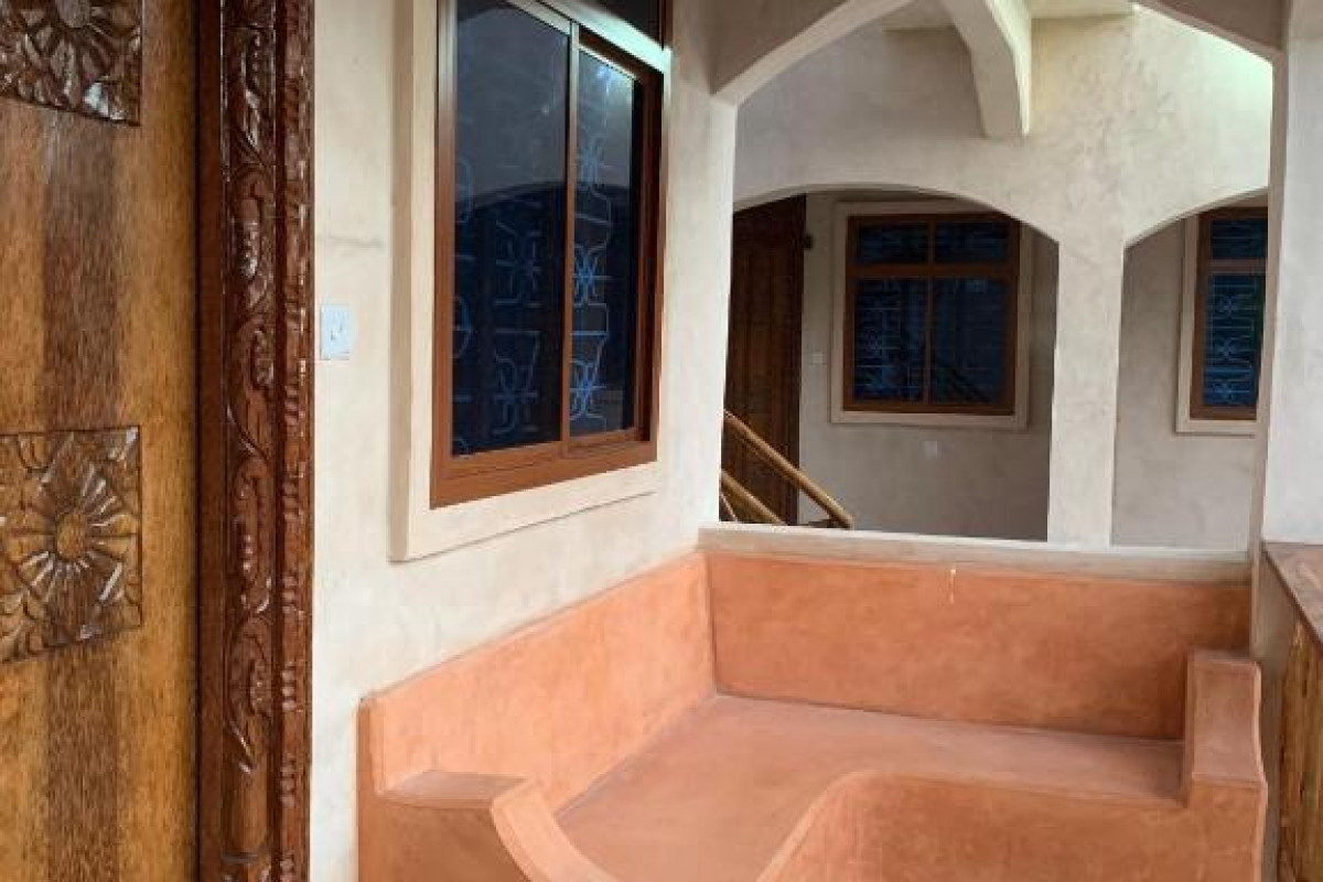 Chokoro House