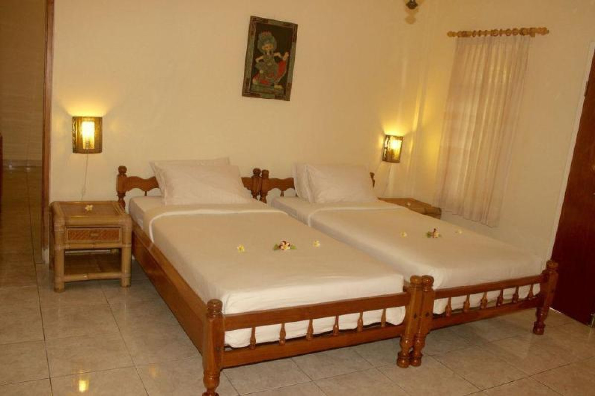 Chonos Hotel Lovina