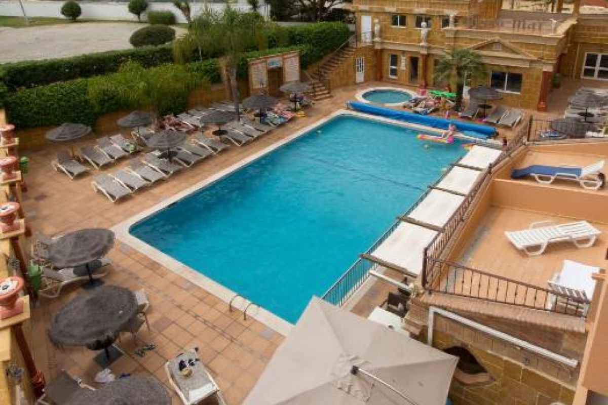 CHOROMAR APARTMENTS