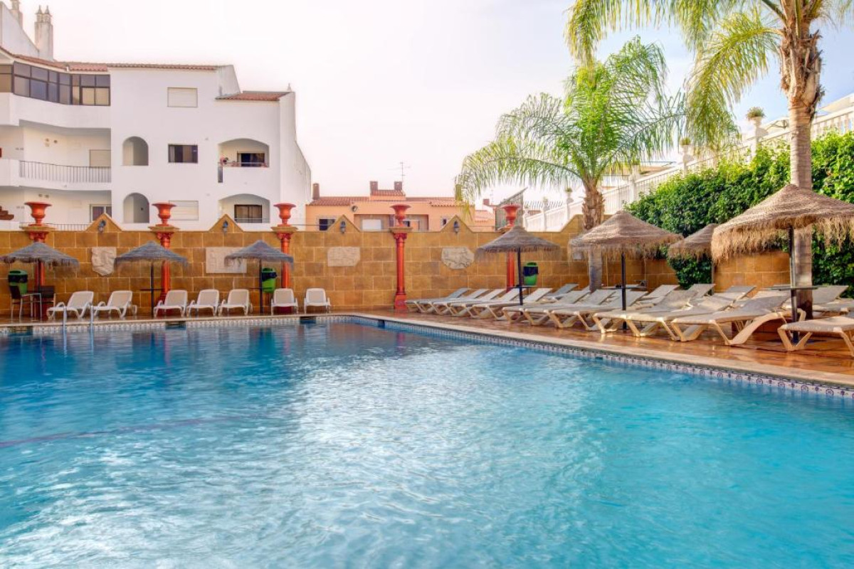CHOROMAR APARTMENTS