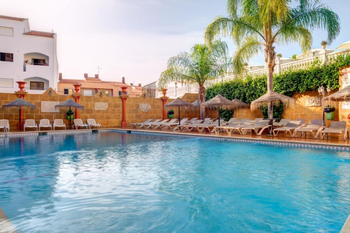 CHOROMAR APARTMENTS