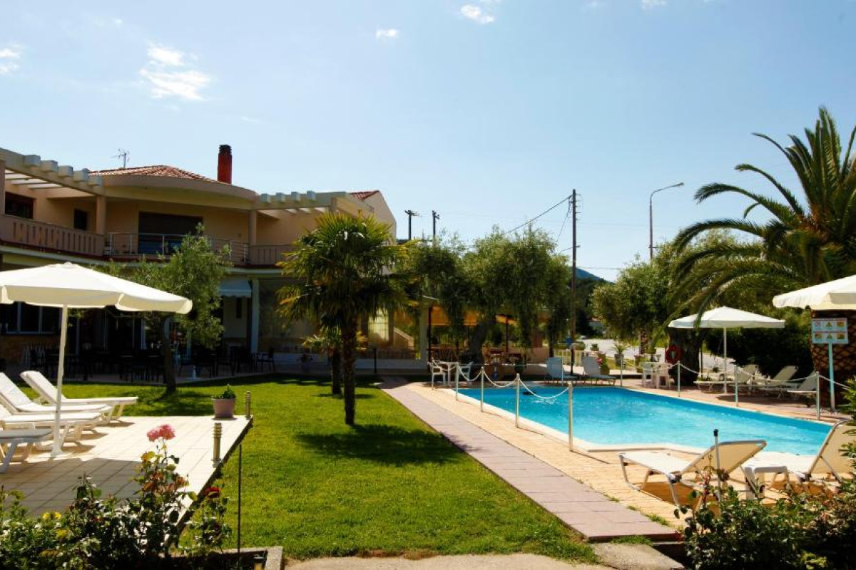 CHRISTA HOTEL - LIMENAS