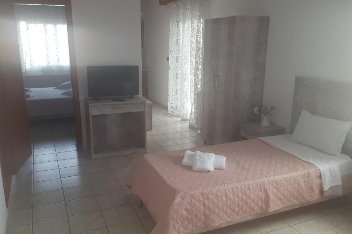 CHRISTA HOTEL - LIMENAS