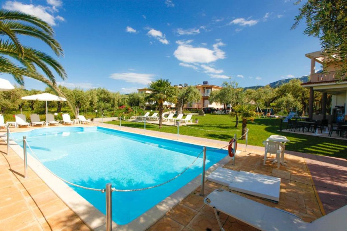 CHRISTA HOTEL - LIMENAS