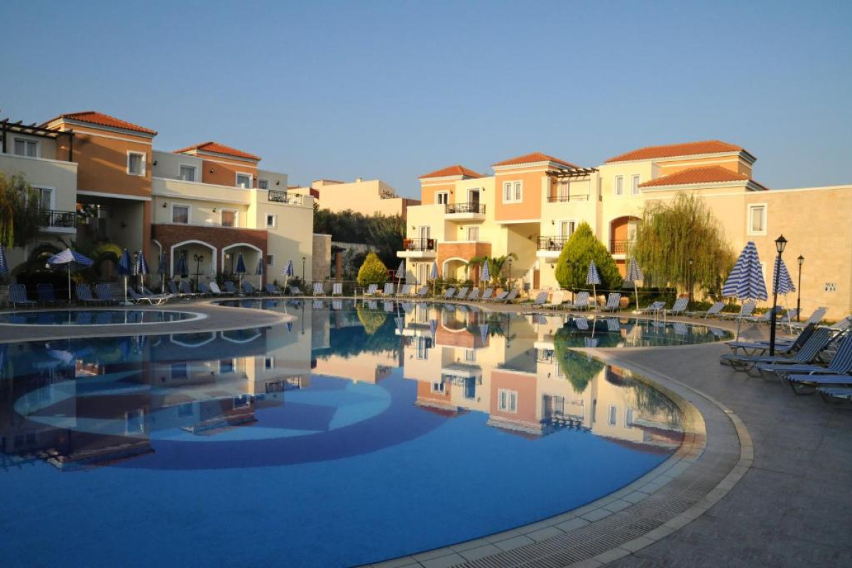 CHRISPY WORLD Hotel & Resort  Water Park