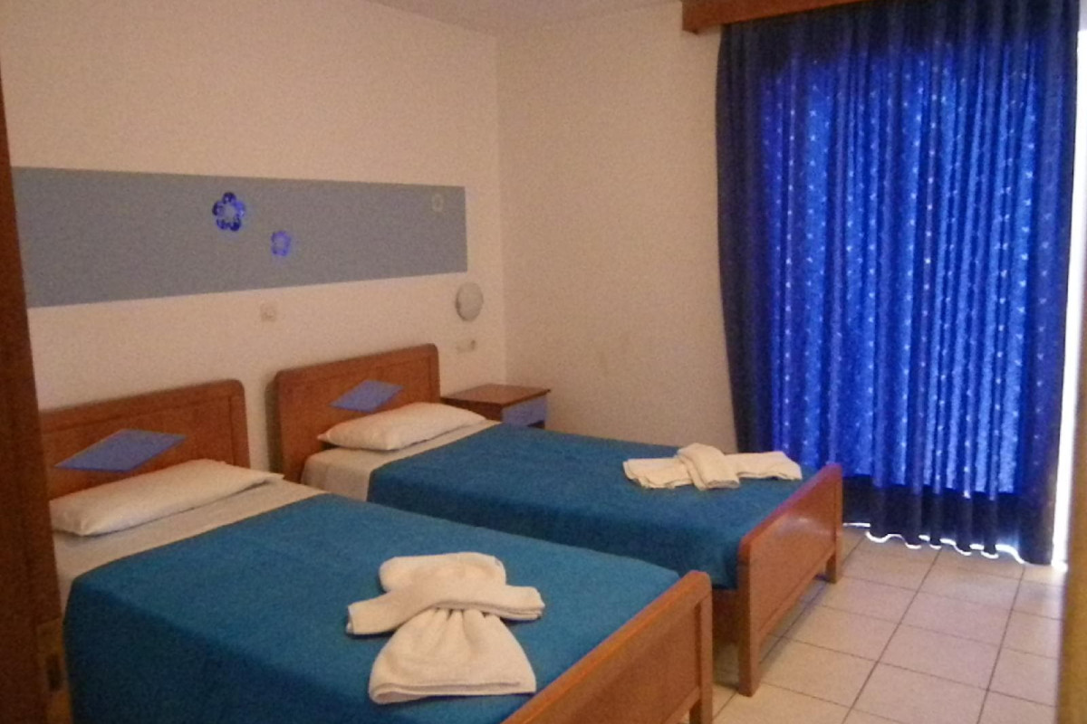 CHRISTAKIS HOTEL