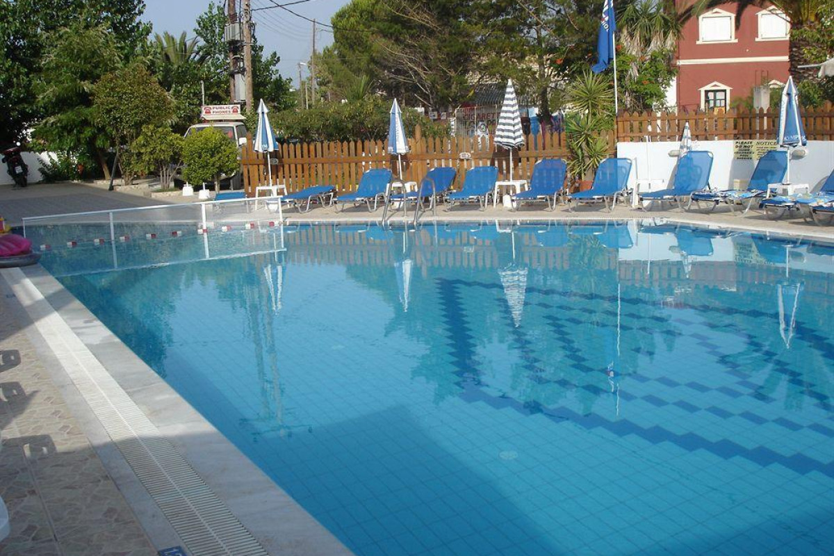 CHRISTAKIS HOTEL