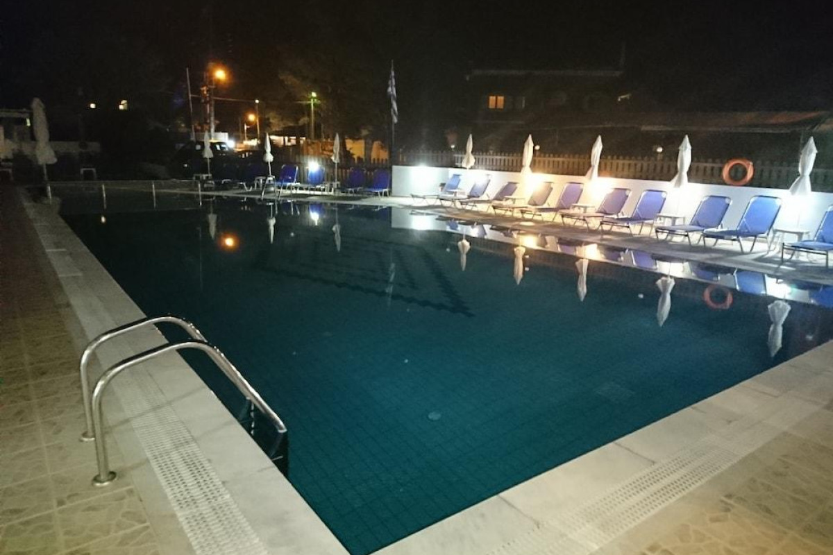 CHRISTAKIS HOTEL
