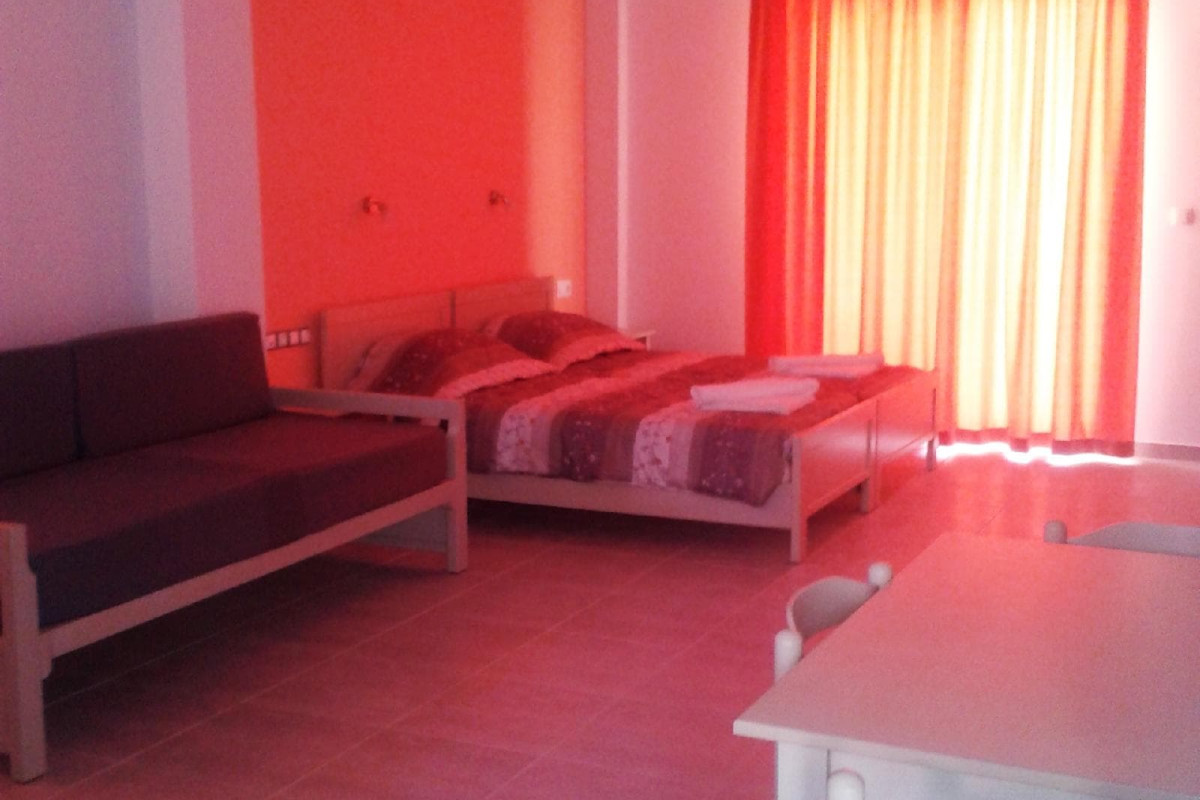 CHRISTAKIS HOTEL