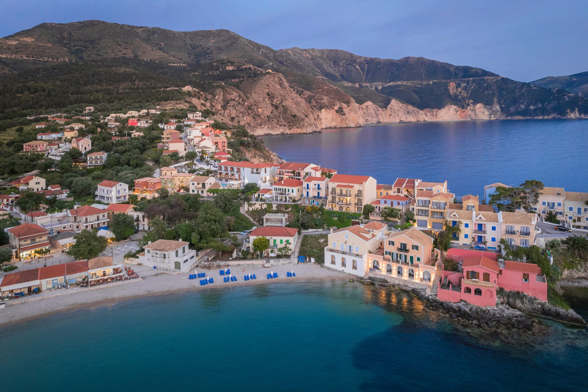CHROMATA ASSOS VILLAS KEFALONIA