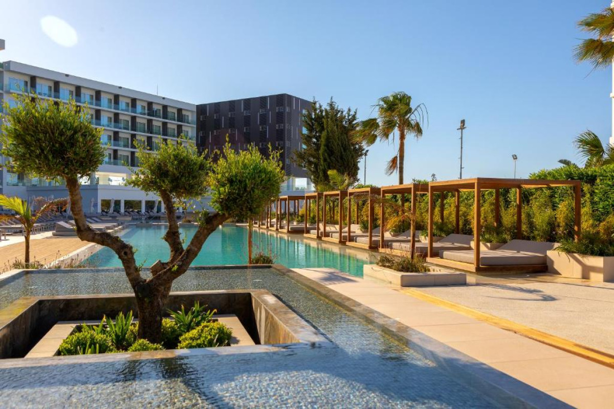 Chrysomare Beach Hotel & Resort