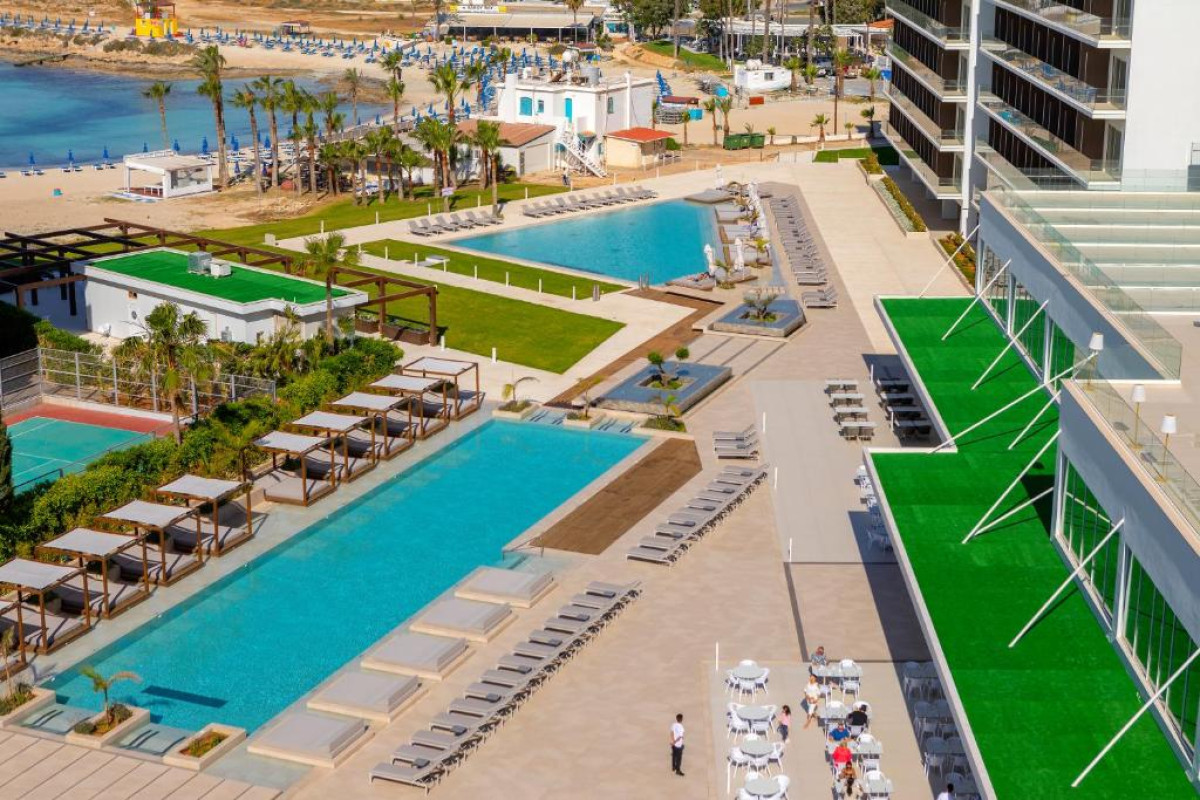 Chrysomare Beach Hotel & Resort