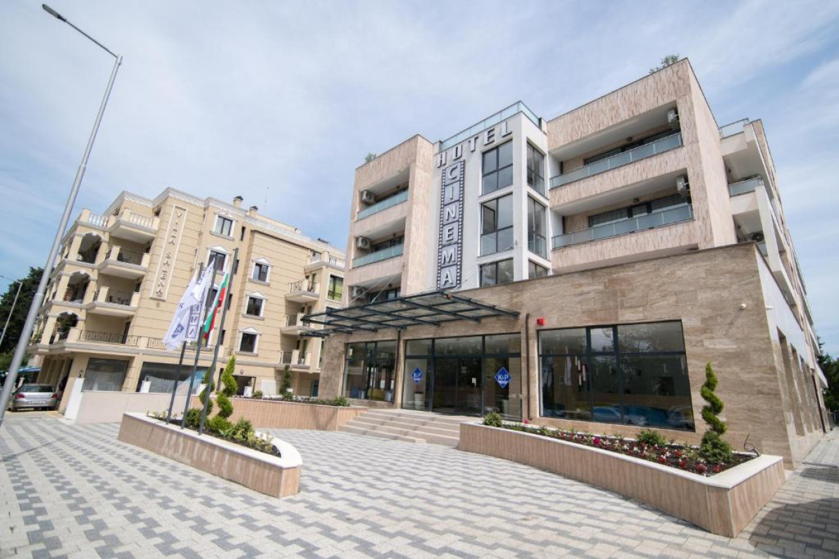 CINEMA HOTEL