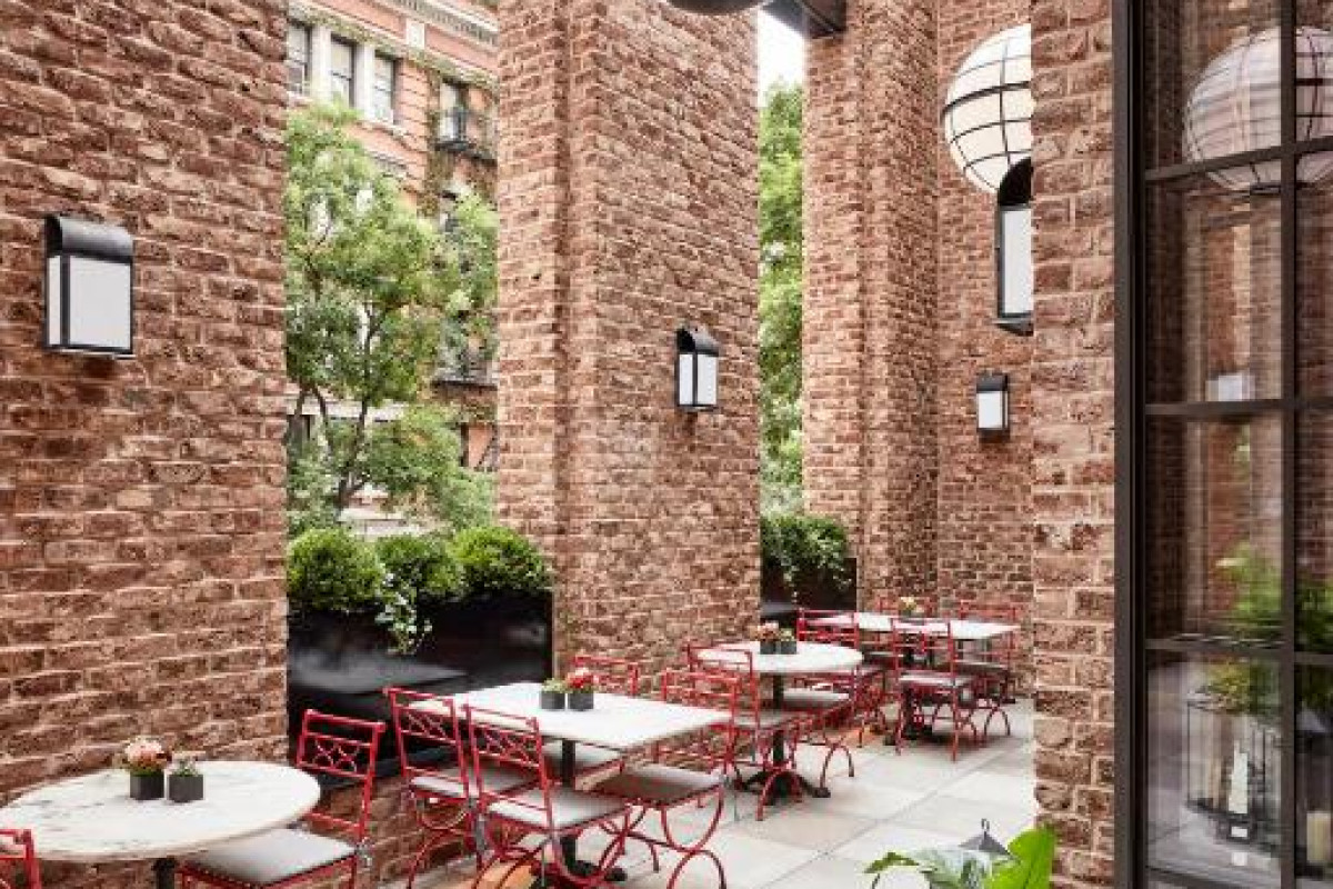 CIVILIAN Hotel