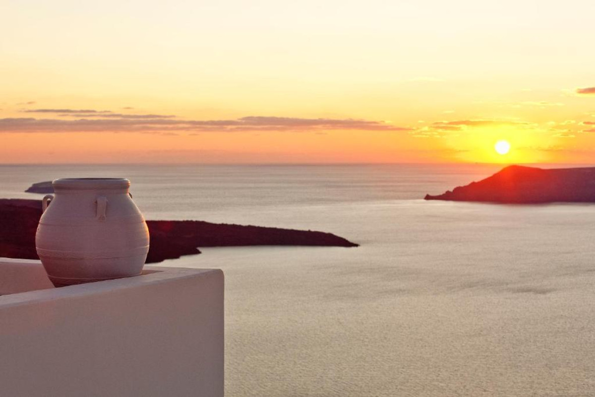 Cliff Side Suites