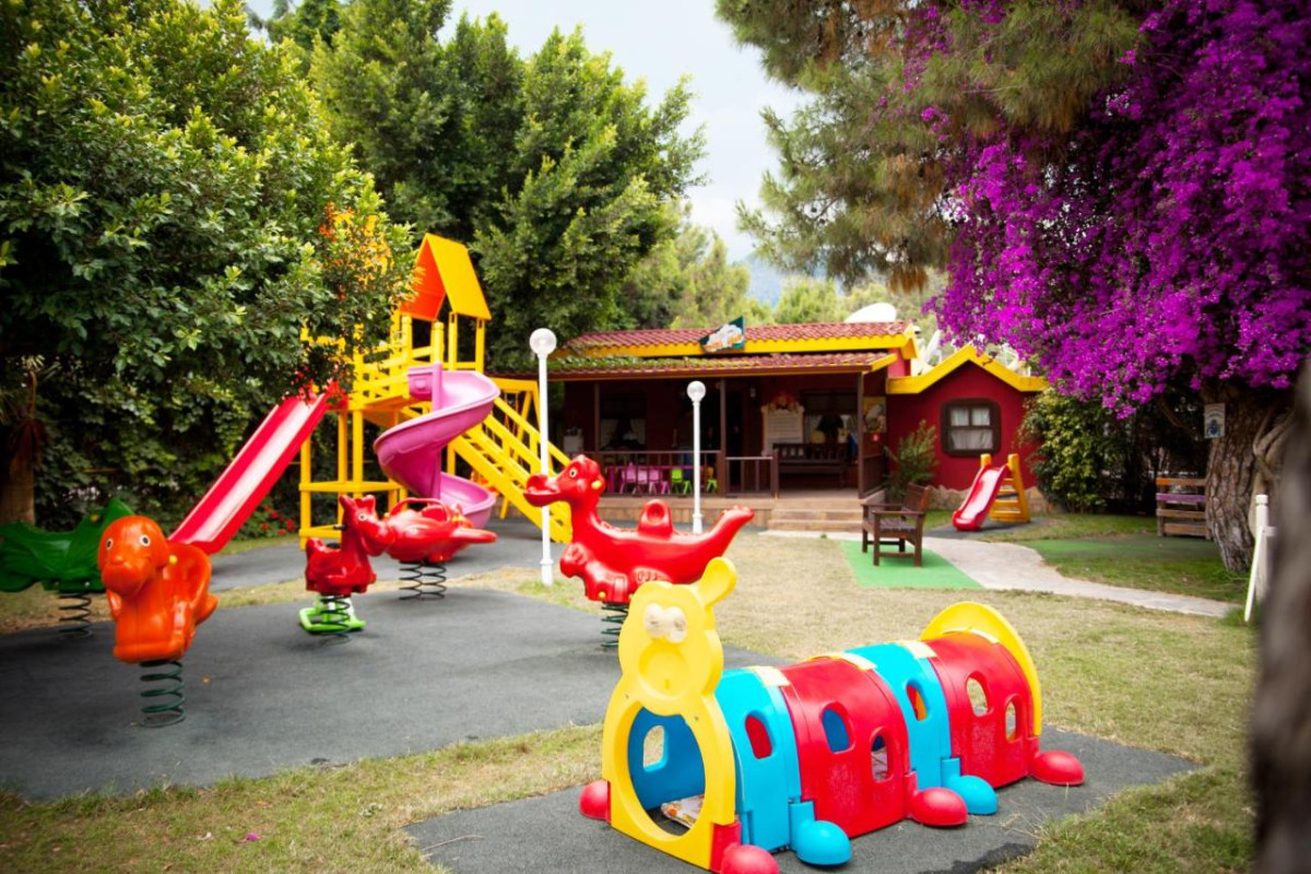 CLUB BORAN MARE BEACH