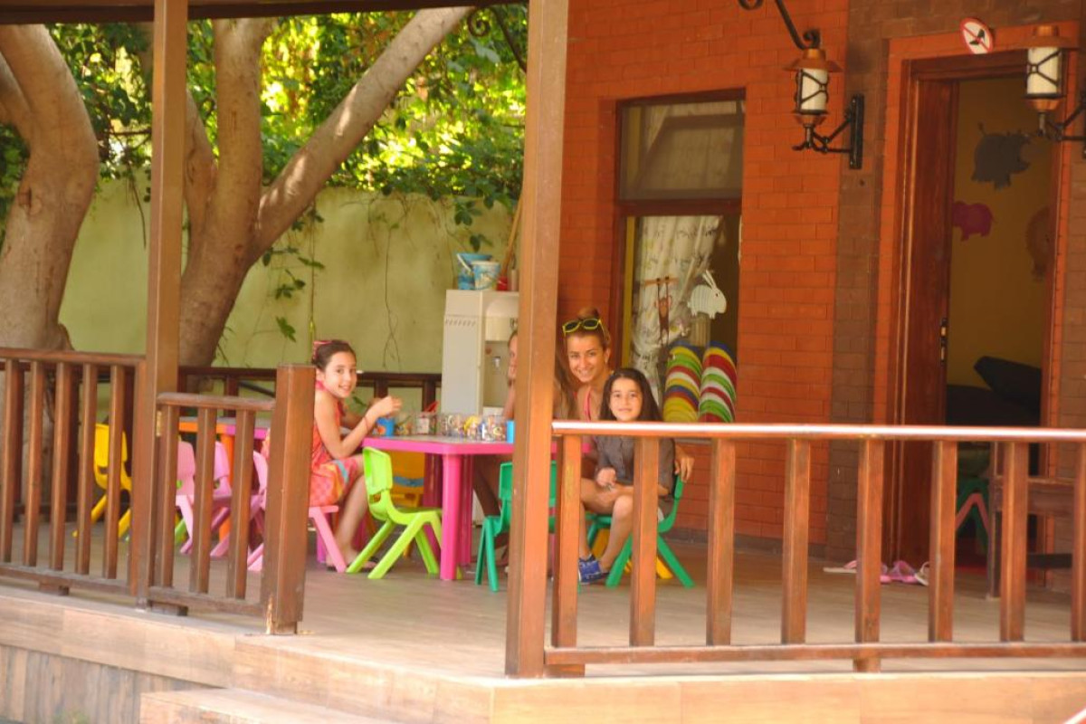 CLUB BORAN MARE BEACH