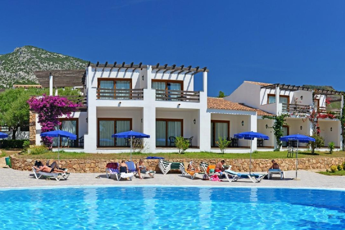 Club Esse Palmasera Il Borgo