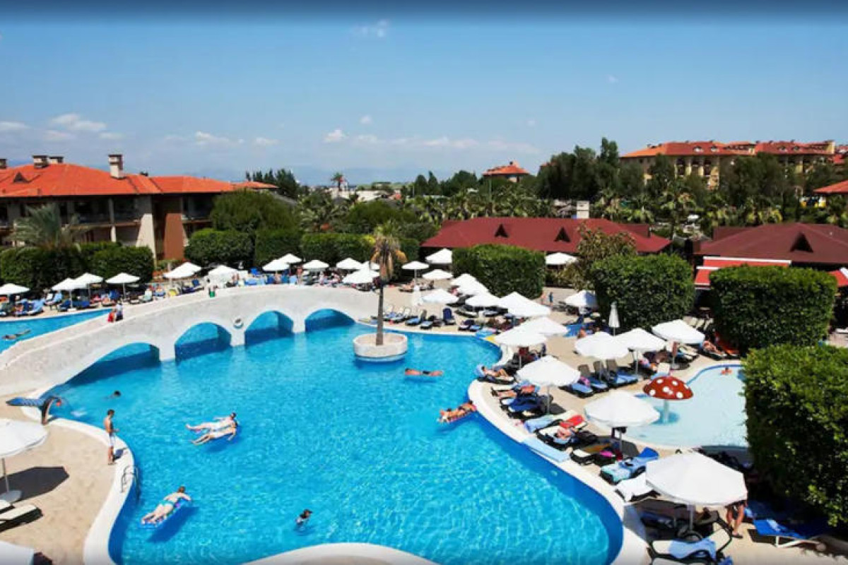 CLUB GRAND SIDE