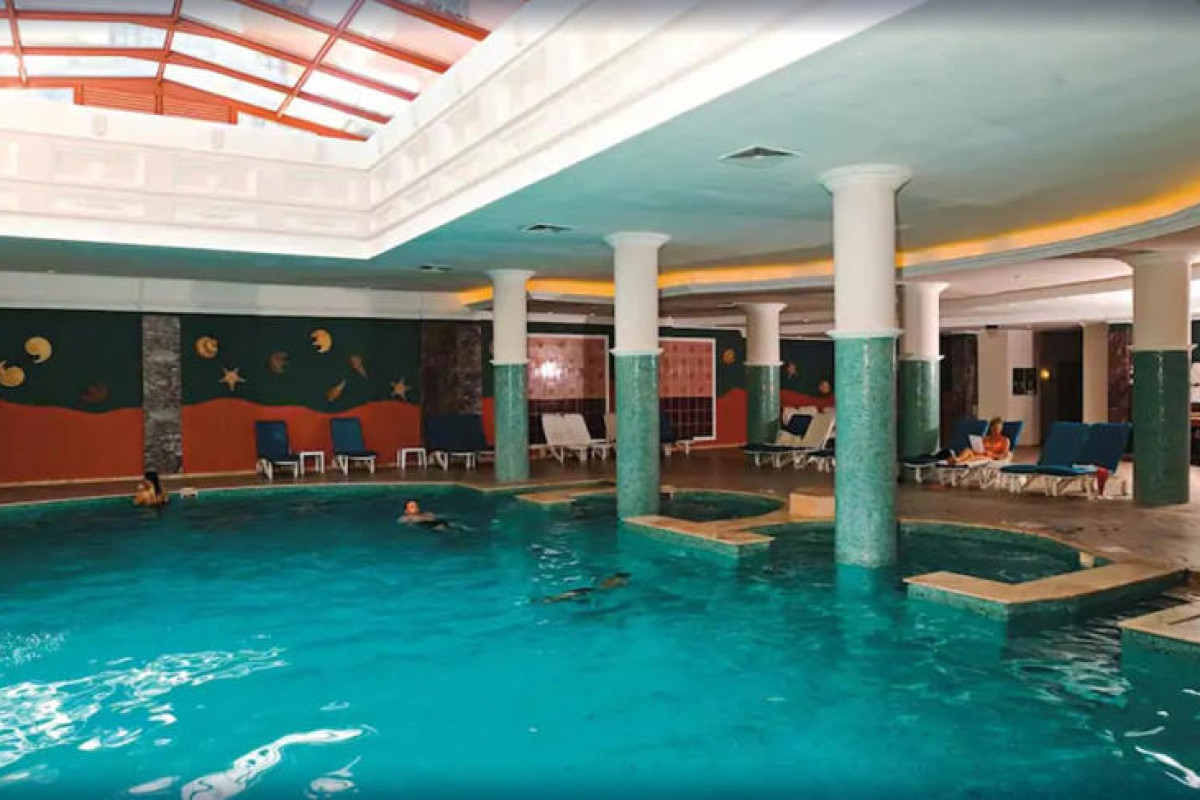 CLUB GRAND SIDE