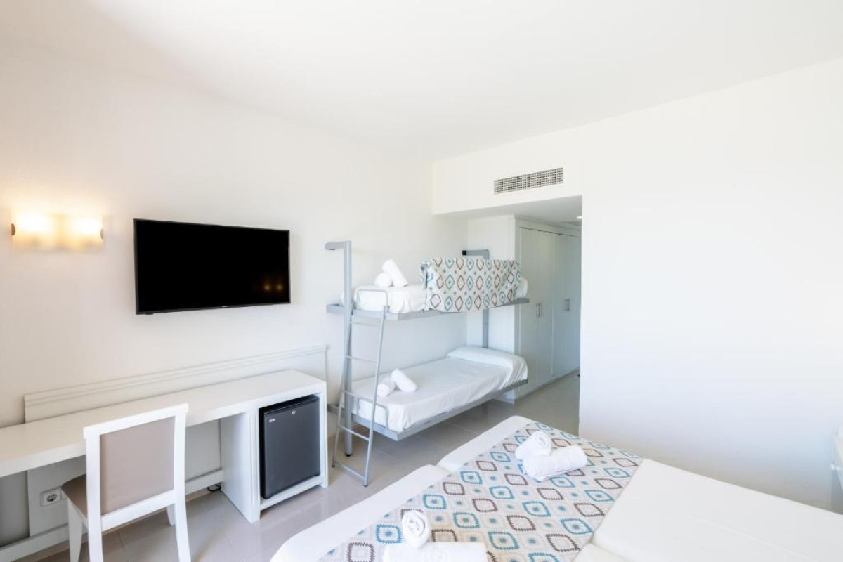 Club Hotel Aguamarina