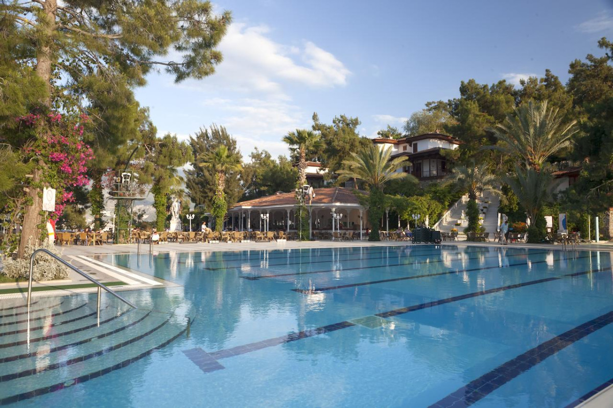 LETOONIA CLUB HOTEL