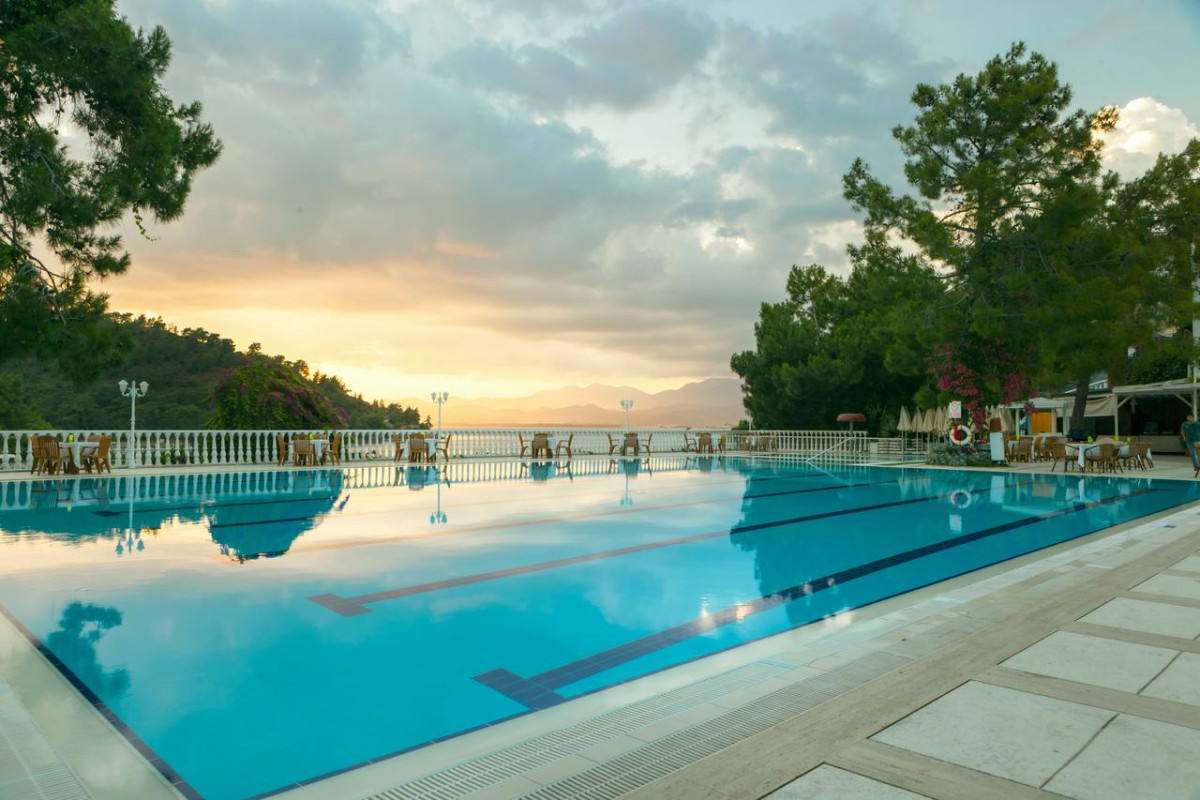 LETOONIA CLUB HOTEL