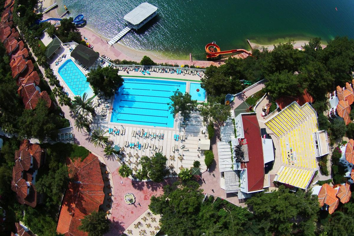LETOONIA CLUB HOTEL